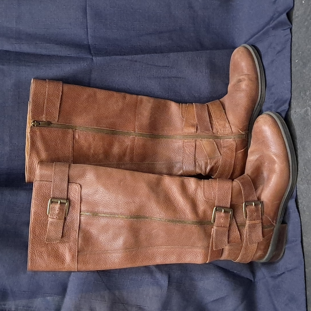 Enzo Angiolini leather boots
